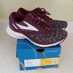 Brooks Launch 4 Running Shoes - Gently Used